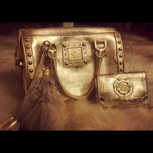 Authentic Versace purse & wallet. ✨ Can separate!